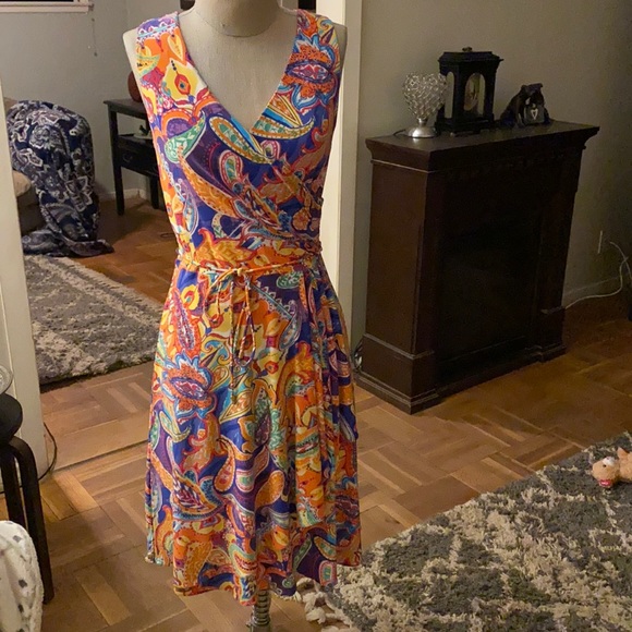 Lauren Ralph Lauren Dresses & Skirts - NWOT Lauren Ralph Lauren gorgeous stretchy paisley dress